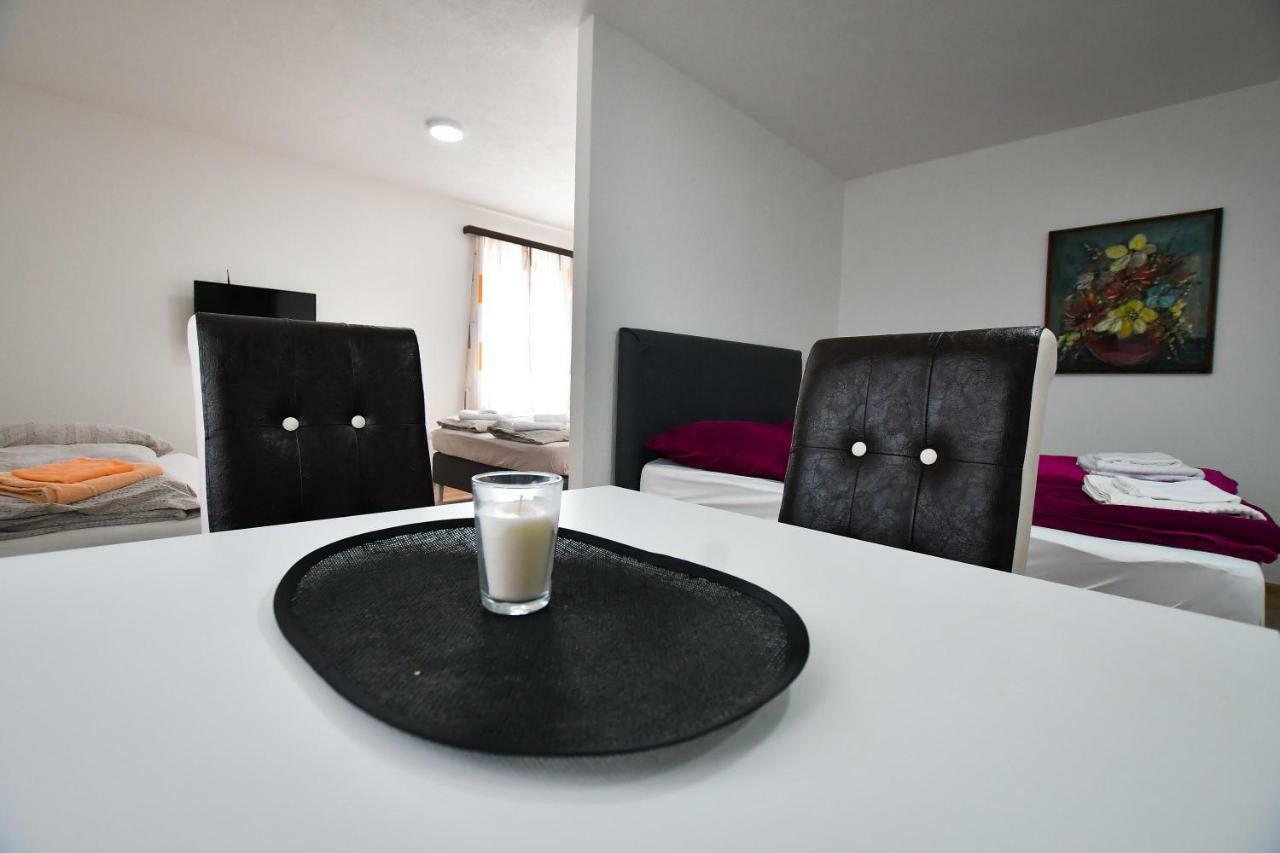 Vulsa Apartmani คลาโดโว ภายนอก รูปภาพ