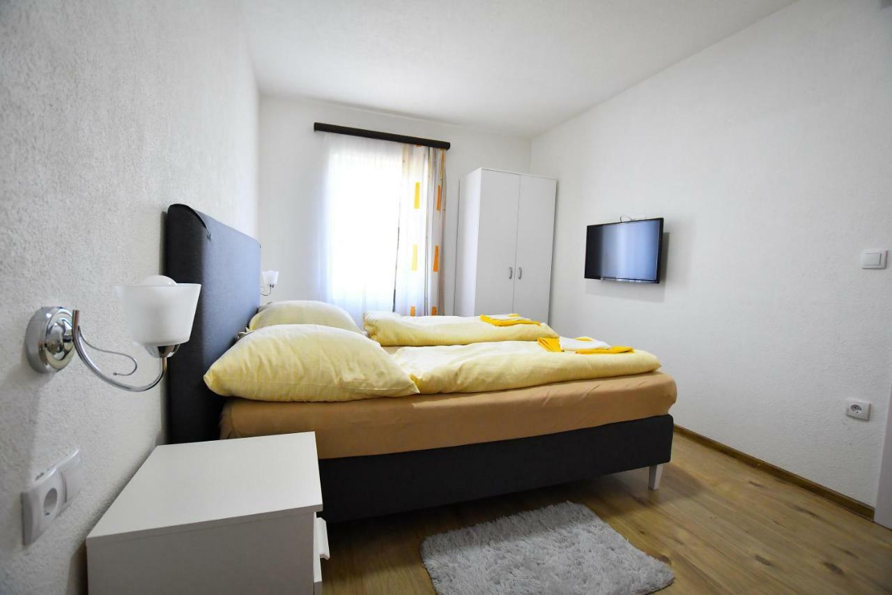 Vulsa Apartmani คลาโดโว ภายนอก รูปภาพ