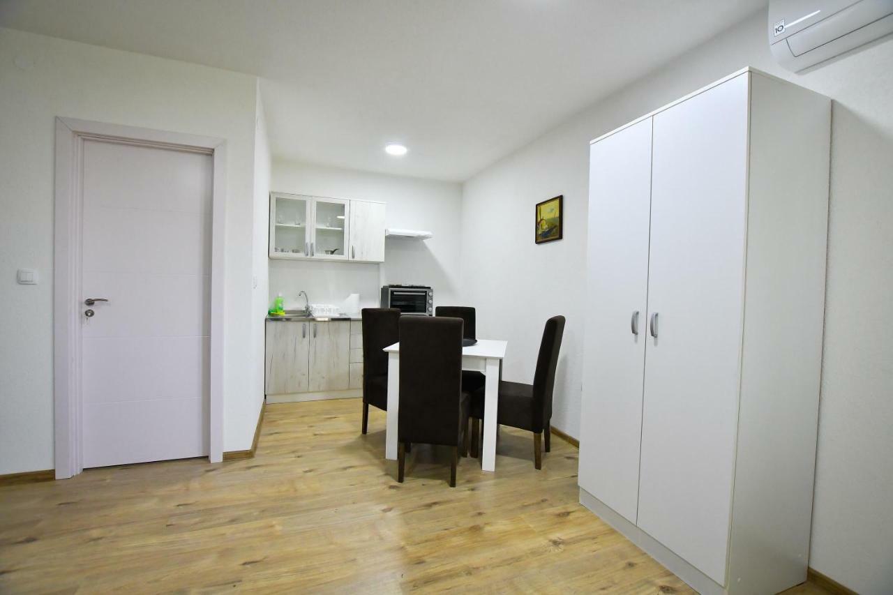Vulsa Apartmani คลาโดโว ภายนอก รูปภาพ