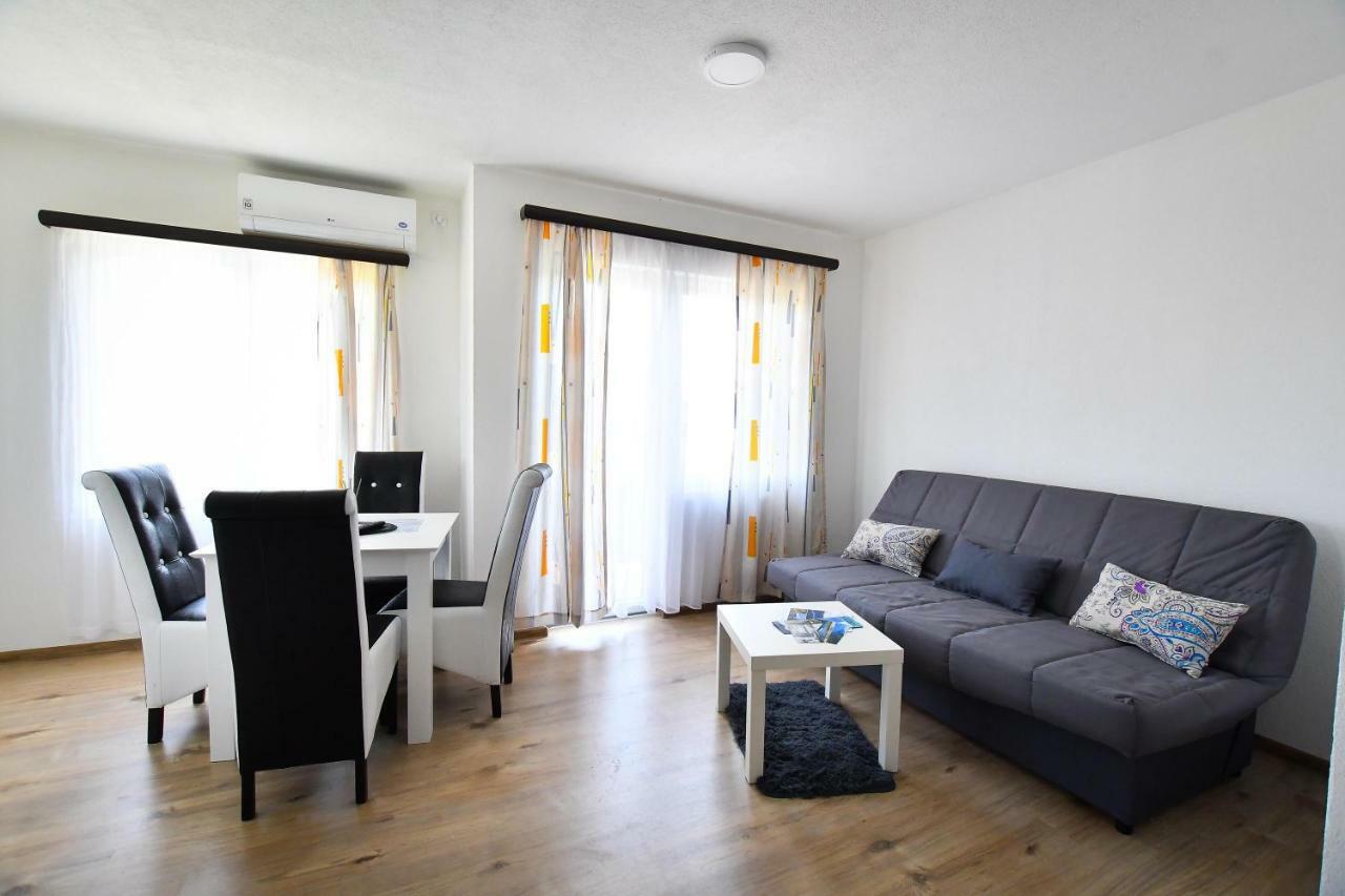 Vulsa Apartmani คลาโดโว ภายนอก รูปภาพ