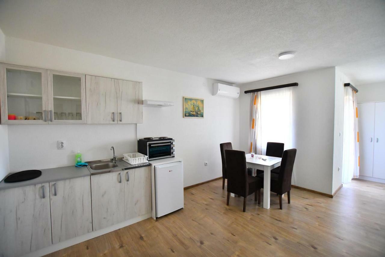 Vulsa Apartmani คลาโดโว ภายนอก รูปภาพ