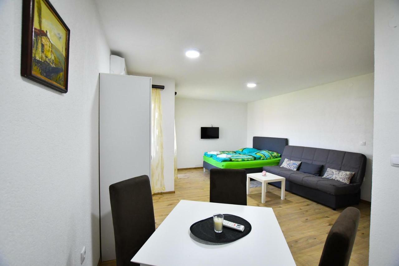 Vulsa Apartmani คลาโดโว ภายนอก รูปภาพ