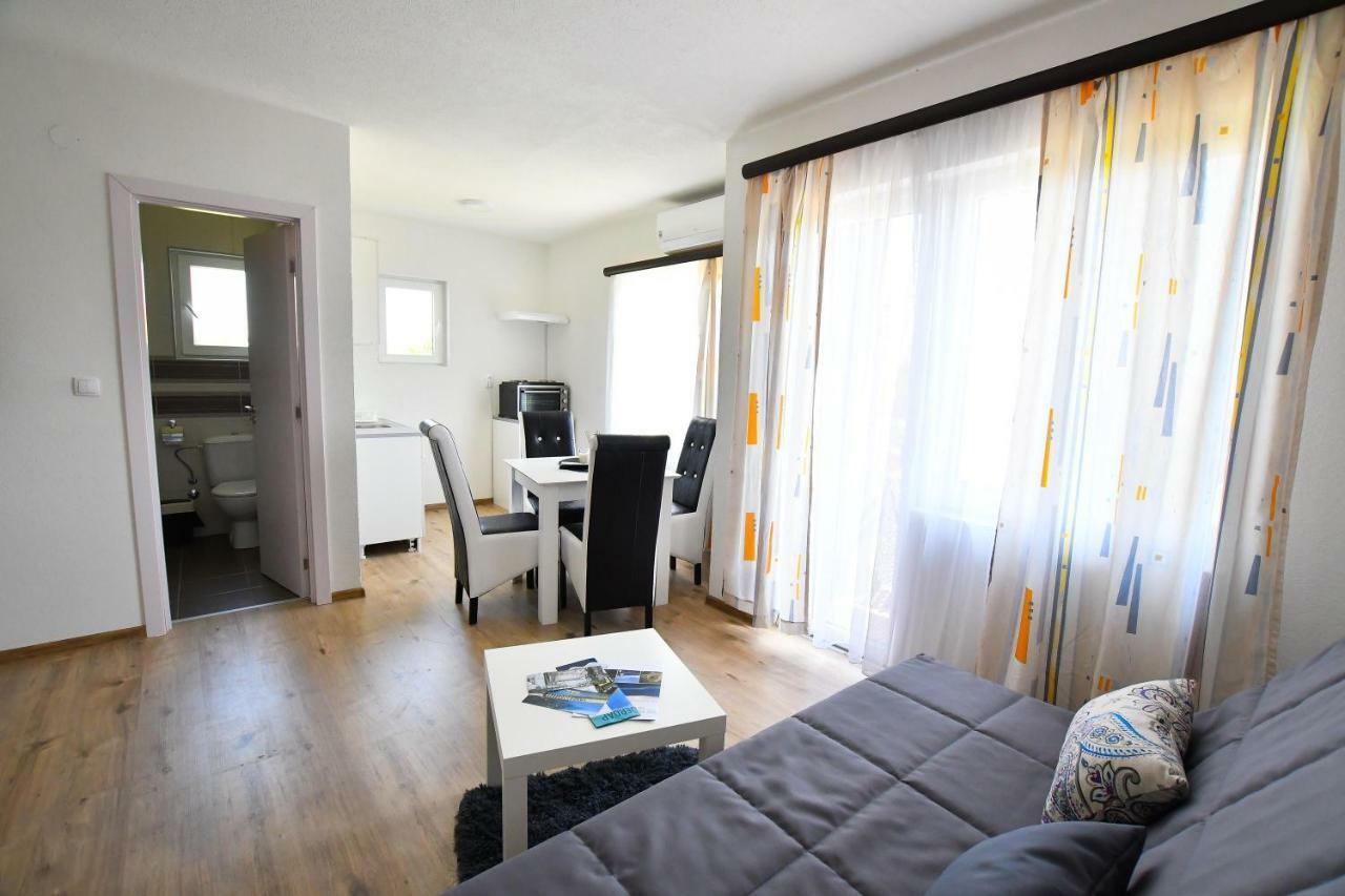 Vulsa Apartmani คลาโดโว ภายนอก รูปภาพ